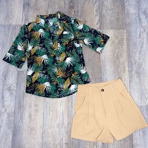 SHEIN Tropical Print Blouse w/ Plicated Shorts